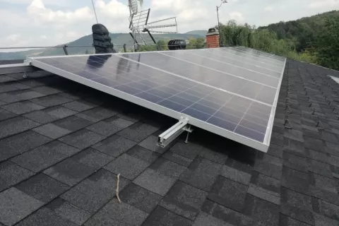 Aluminum profiles PV on shingles roof