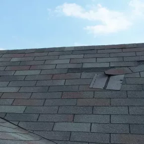 Loose shingles due to wrong installations