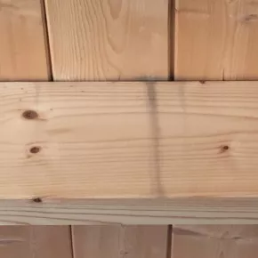 Waterstains and signs of moisture